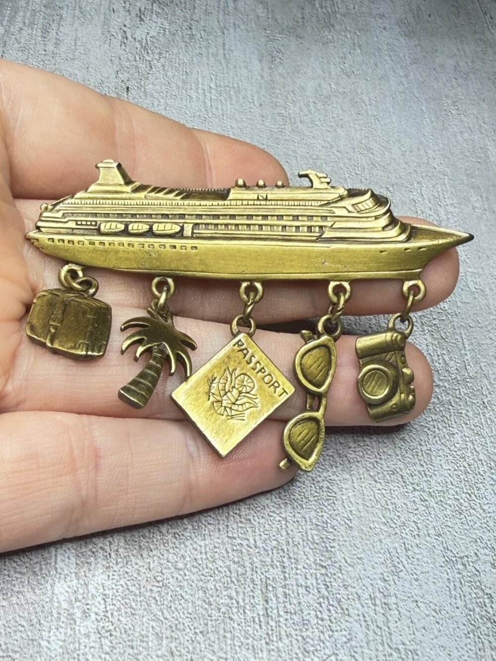 Cruise Ship Brooch Dangle Charms Vintage JJ Jonette Pin - Picture 1 of 10